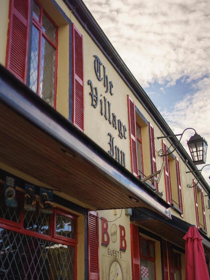 The Village Inn Bohola Exterior foto